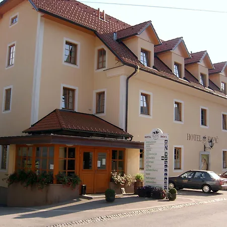 Kovac ホテル