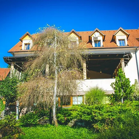Kovac Hotel 3*